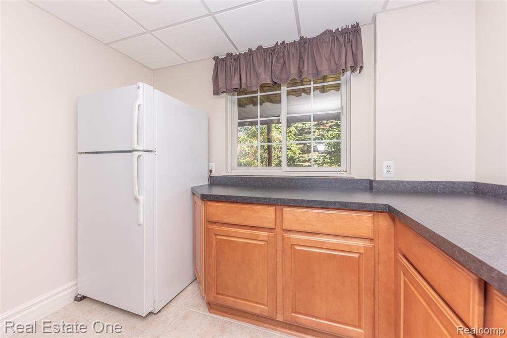 26610 Valhalla Drive, Farmington Hills, MI 48331 — Photo 61