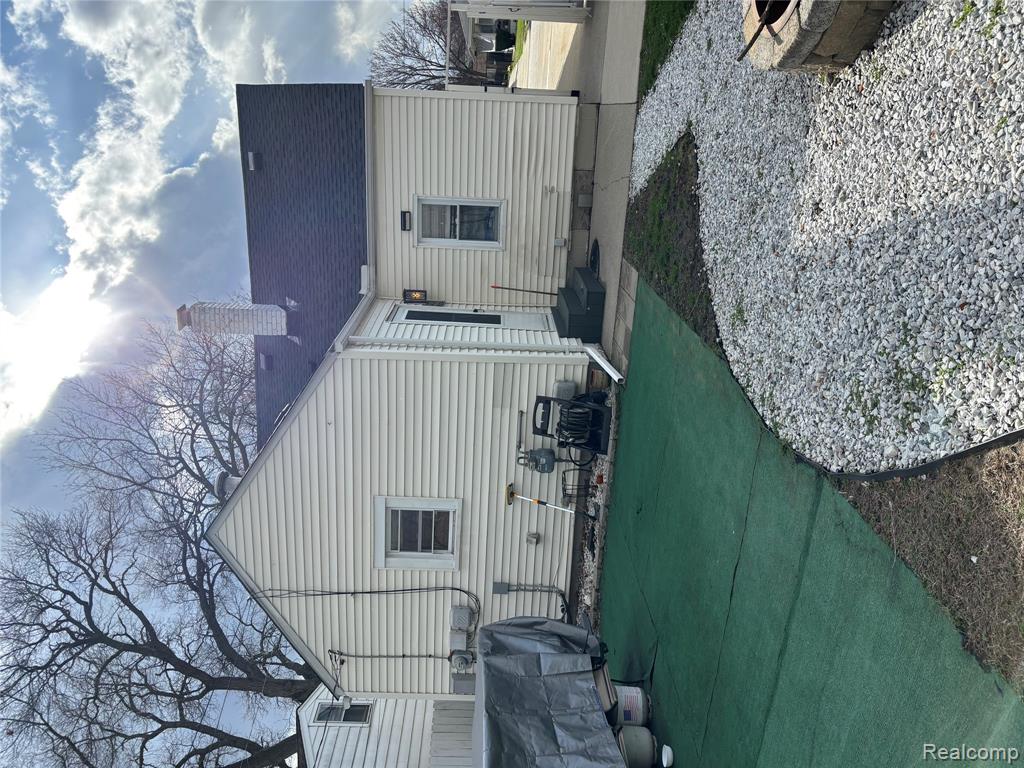4665 Westpoint Street W, Dearborn Heights, MI 48125 — Photo 3