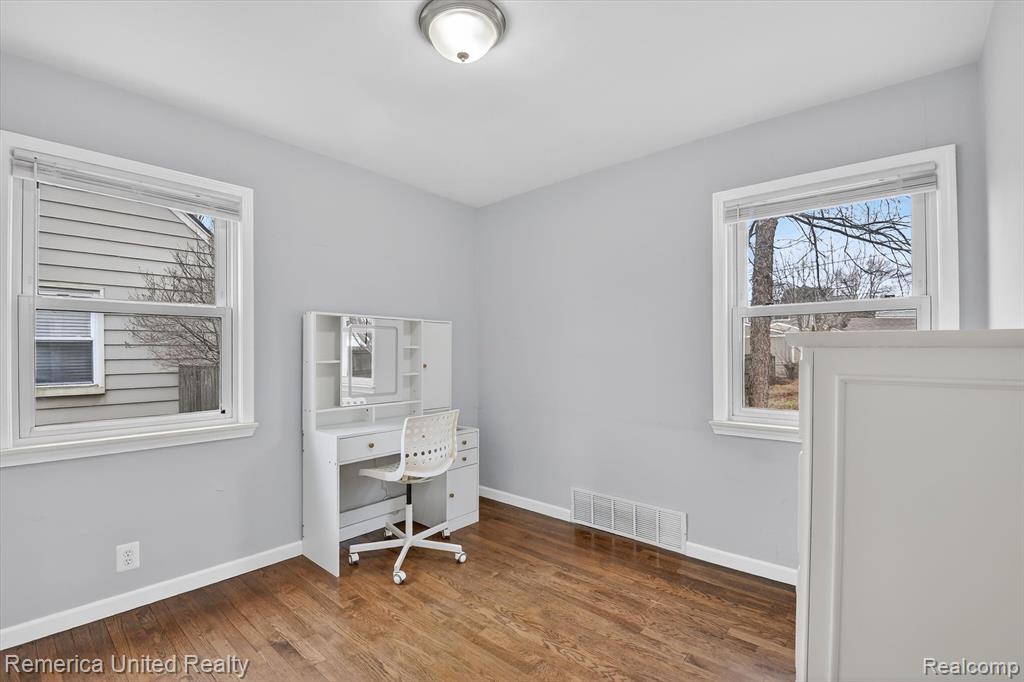 508 S Chocolay Avenue, Clawson, MI — Photo 13