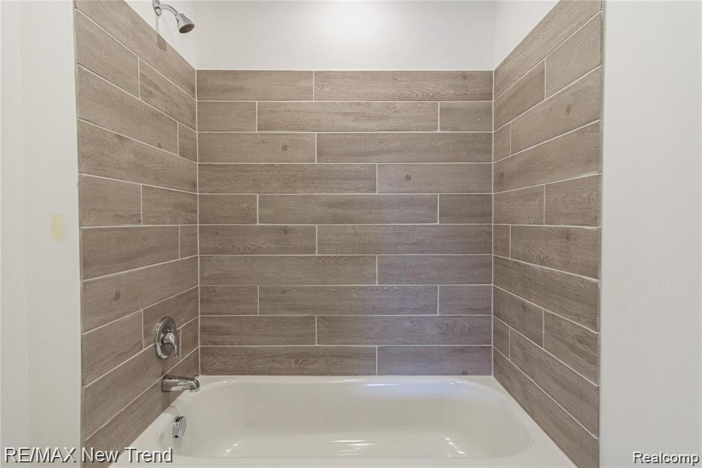 6300 TELURIDE Drive, White Lake, MI 48383 — Photo 36