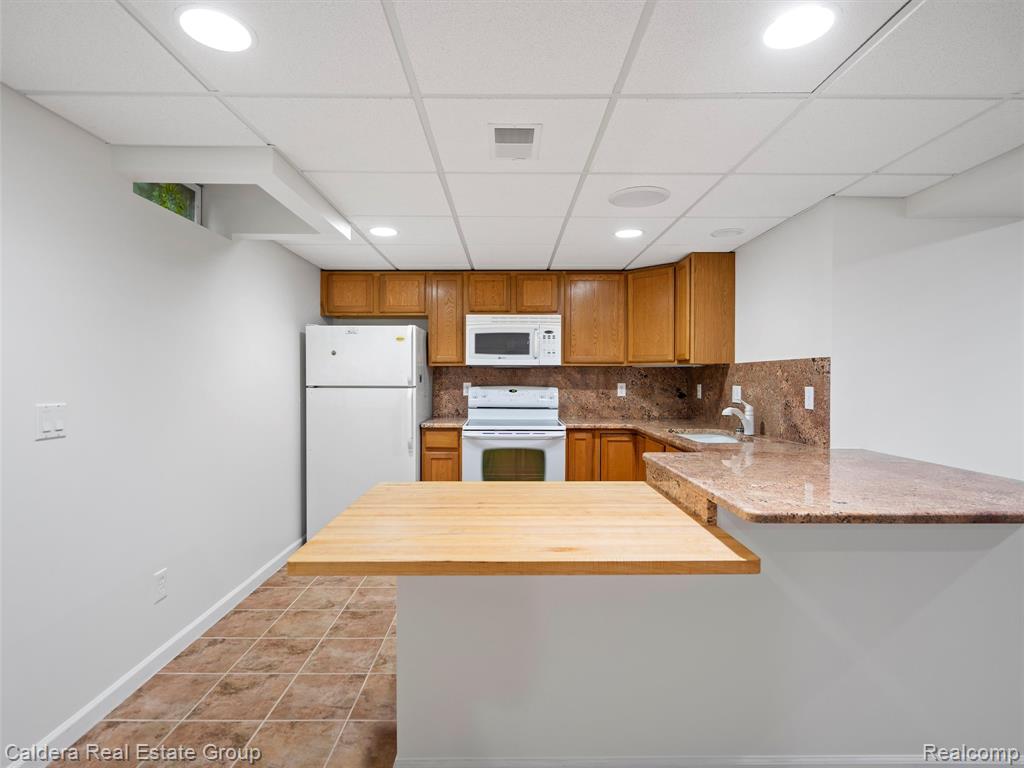 9862 Tioga Trail, Pinckney, MI 48169 — Photo 38