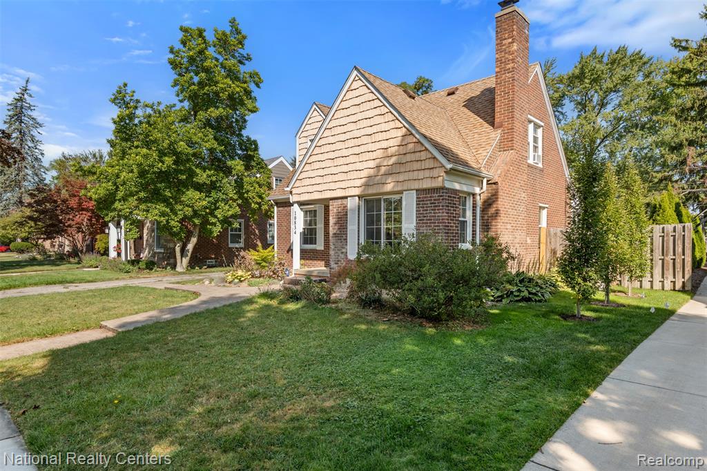 10834 Talbot Avenue, Huntington Woods, MI — Photo 3