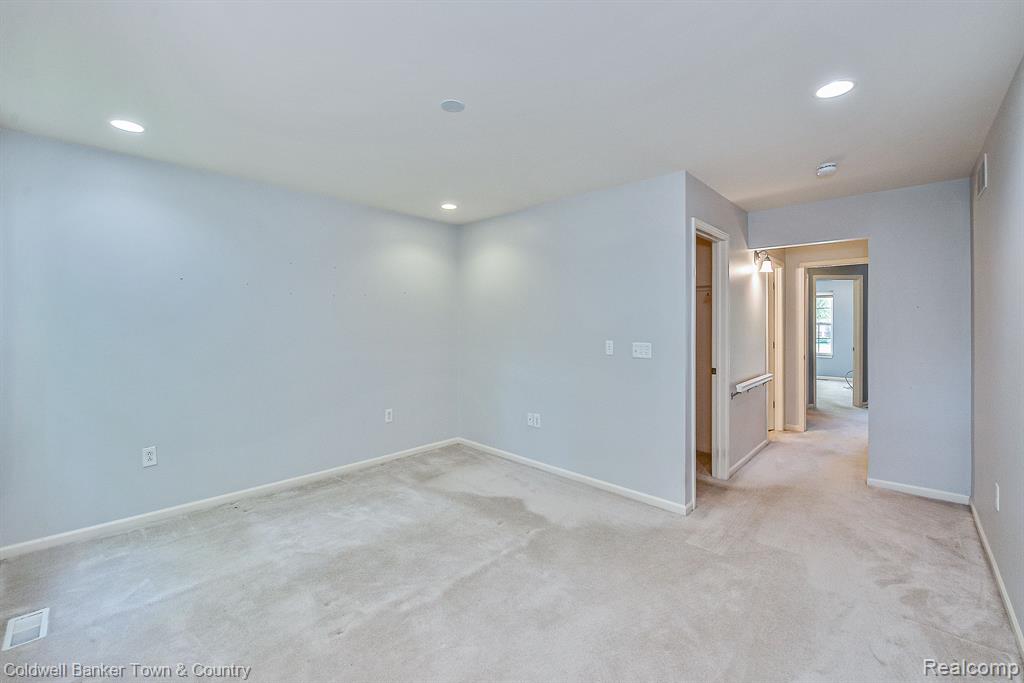 6711 CORTLAND Avenue, Brighton, MI 48114 — Photo 15