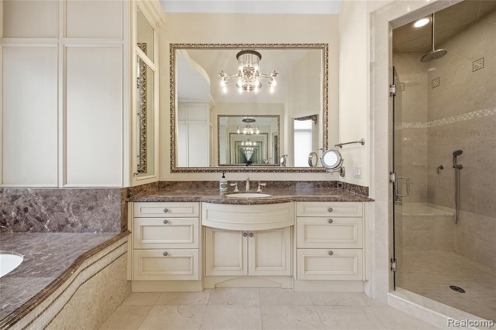 5230 Clarendon Crest Street, Bloomfield Hills, MI 48302 — Photo 27