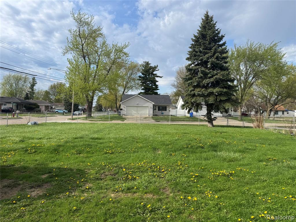 20830 Montrose, Warren, MI 48089 — Photo 19