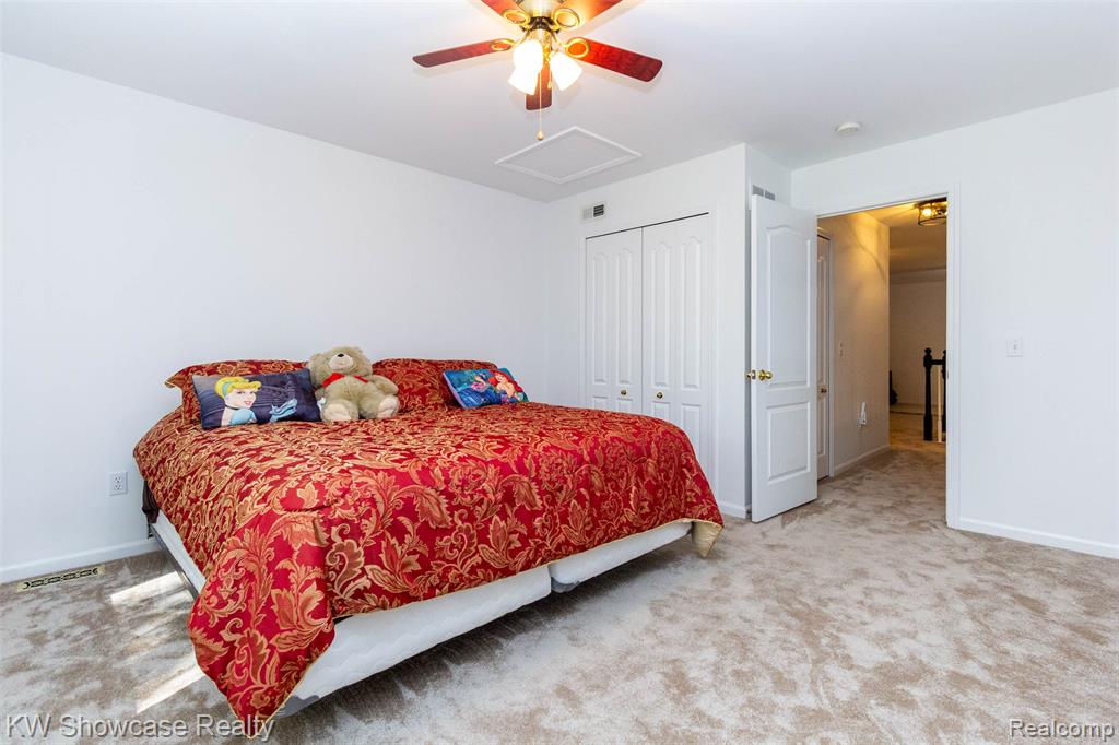 5726 Pinecroft Court, 44, Clawson, MI — Photo 27