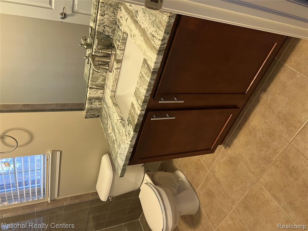 8455 Williamstown Drive, Shelby Twp, MI 48316 — Photo 13