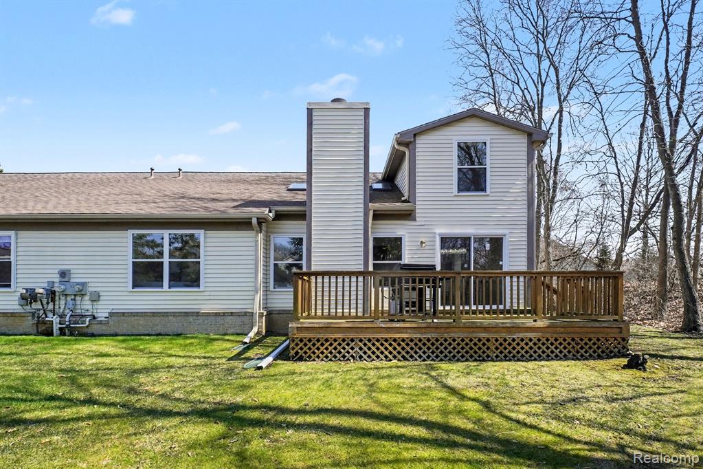 201 Whispering Hill, Commerce Twp, MI 48390 — Photo 27