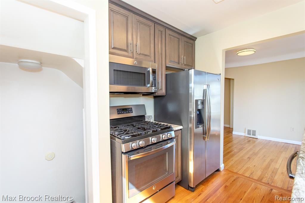 718 Meadowdale Street, Ferndale, MI 48220 — Photo 13