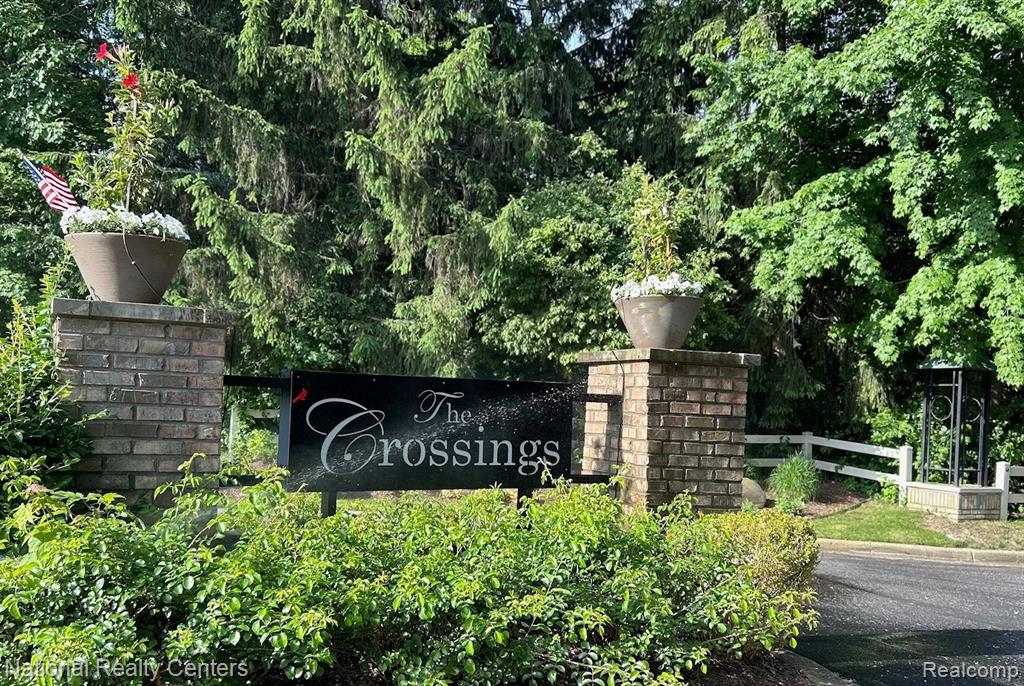 35573 CROSS CREEK N, Farmington Hills, MI 48331 — Photo 4