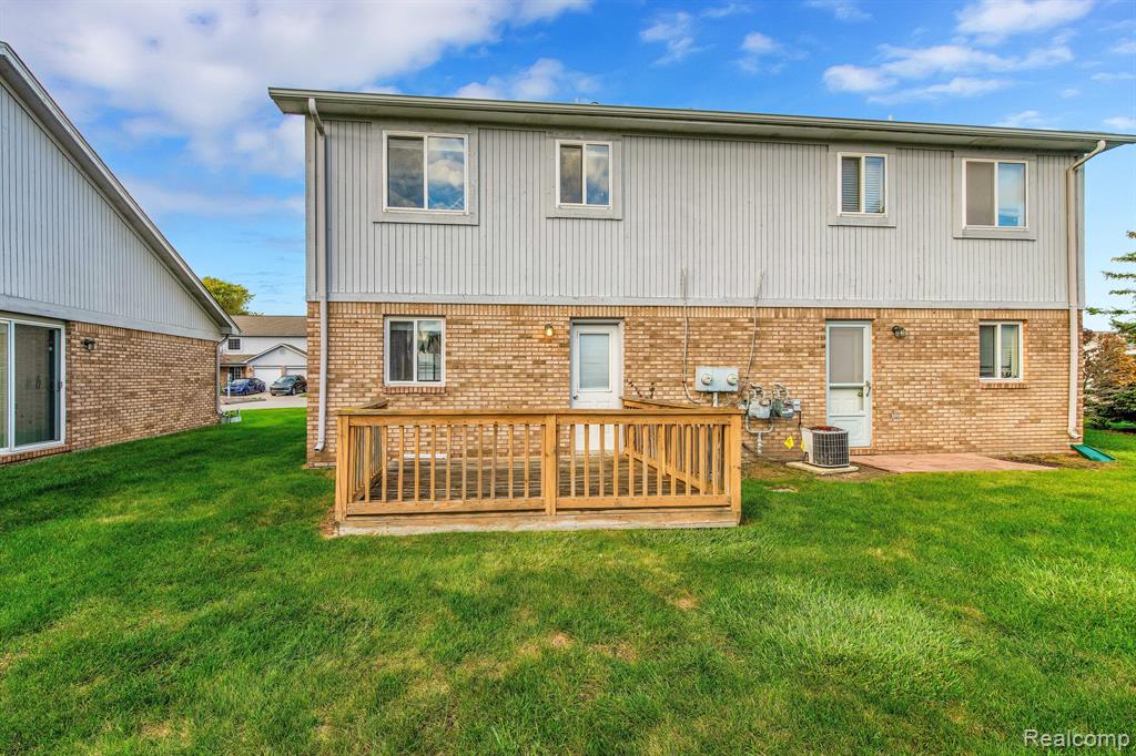 23437 READING, Trenton, MI 48183 — Photo 22