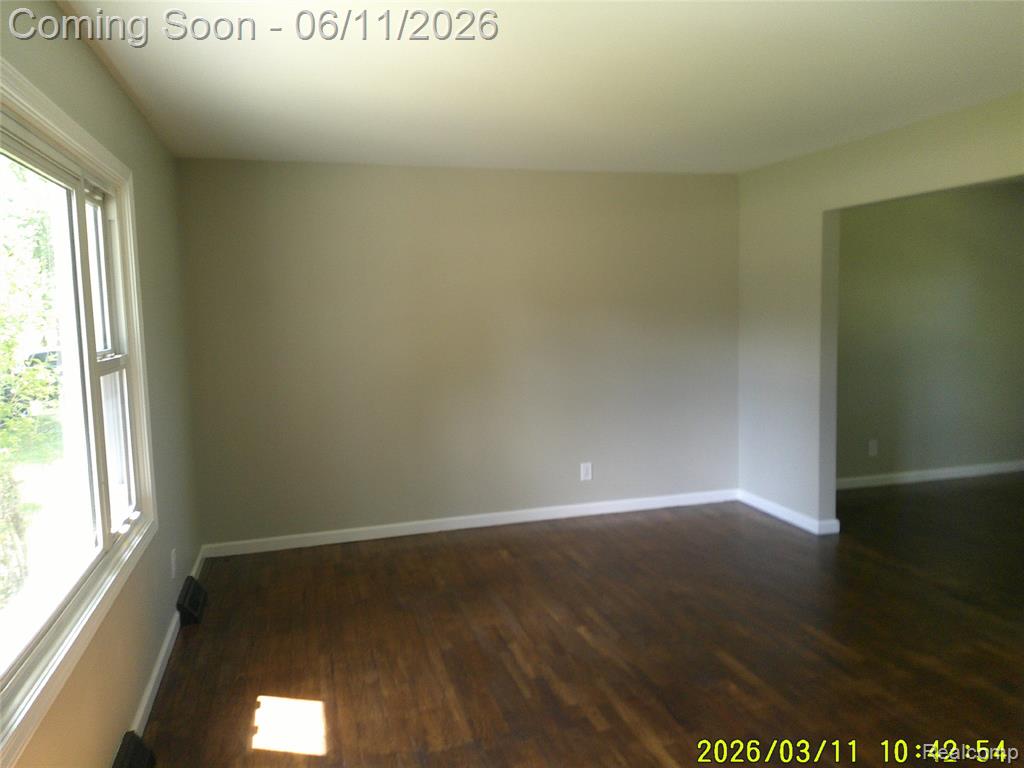 7470 Porter Road, Grand Blanc, MI 48439 — Photo 7