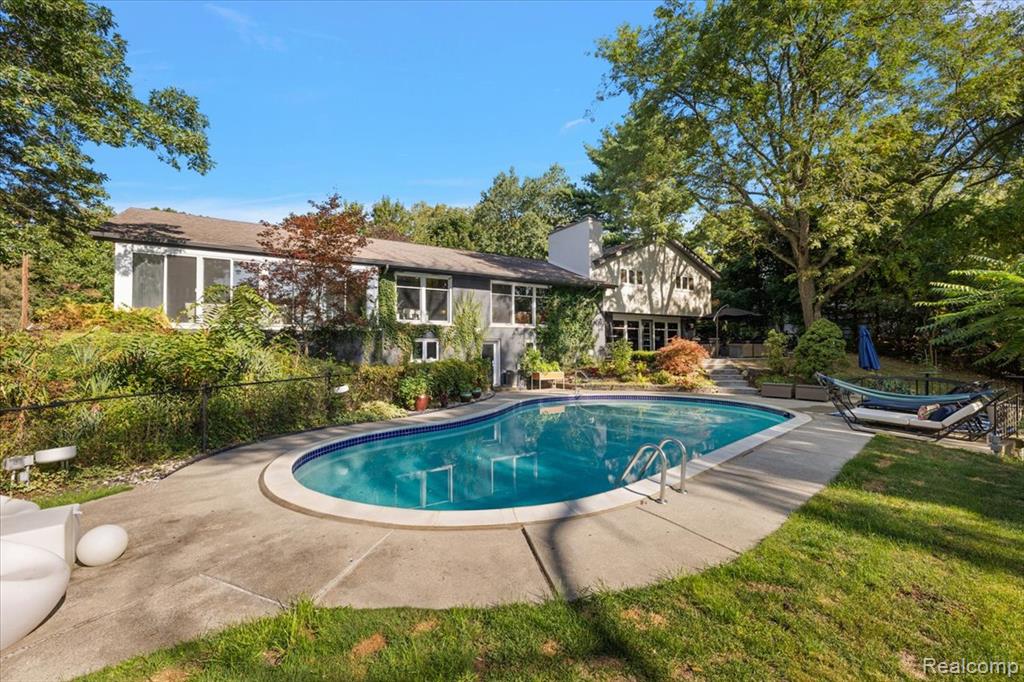 7315 Lindenmere Drive, Bloomfield Hills, MI 48301 — Photo 45