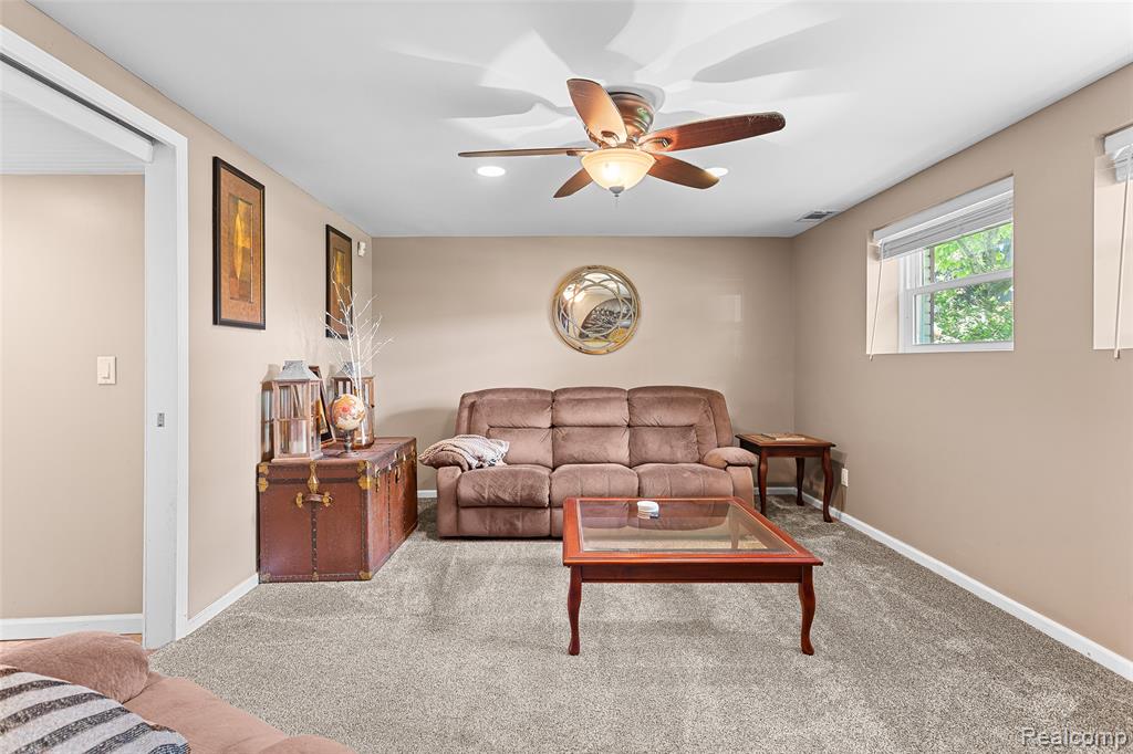 9428 Elm Street, Taylor, MI 48180 — Photo 25