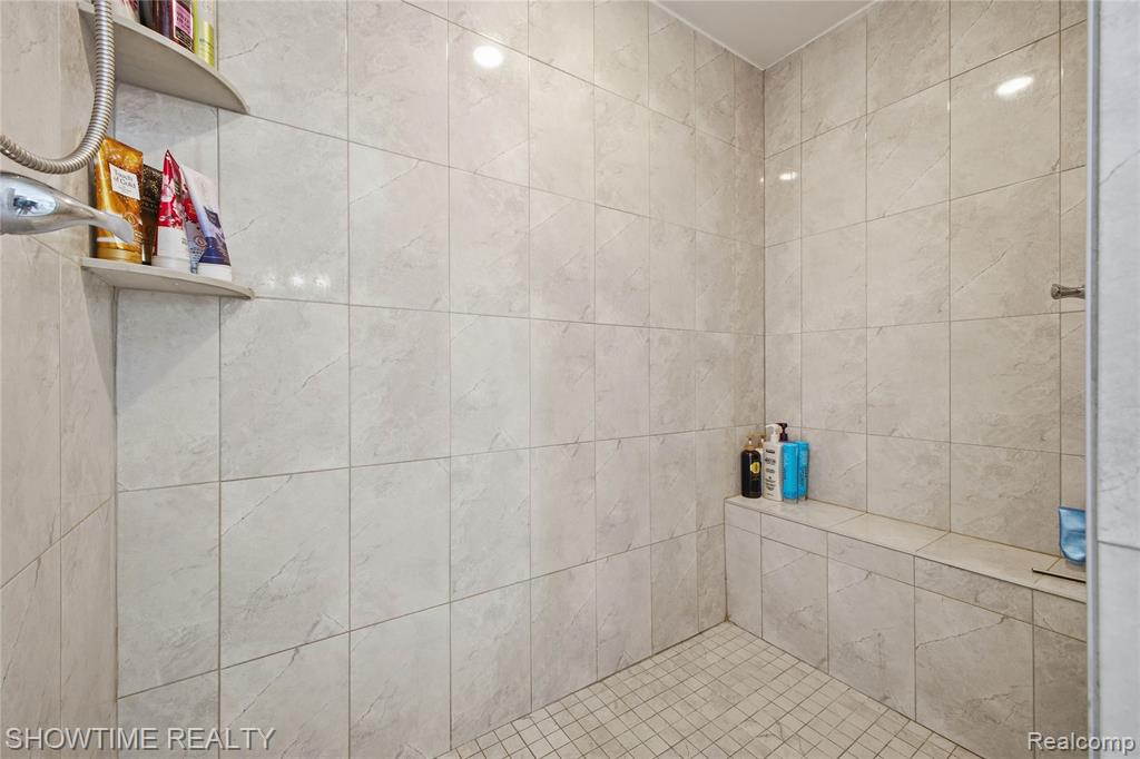 19782 Chase Drive, Macomb, MI 48042 — Photo 40