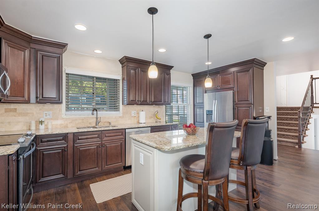 6545 Post Oak Drive, West Bloomfield, MI — Photo 7