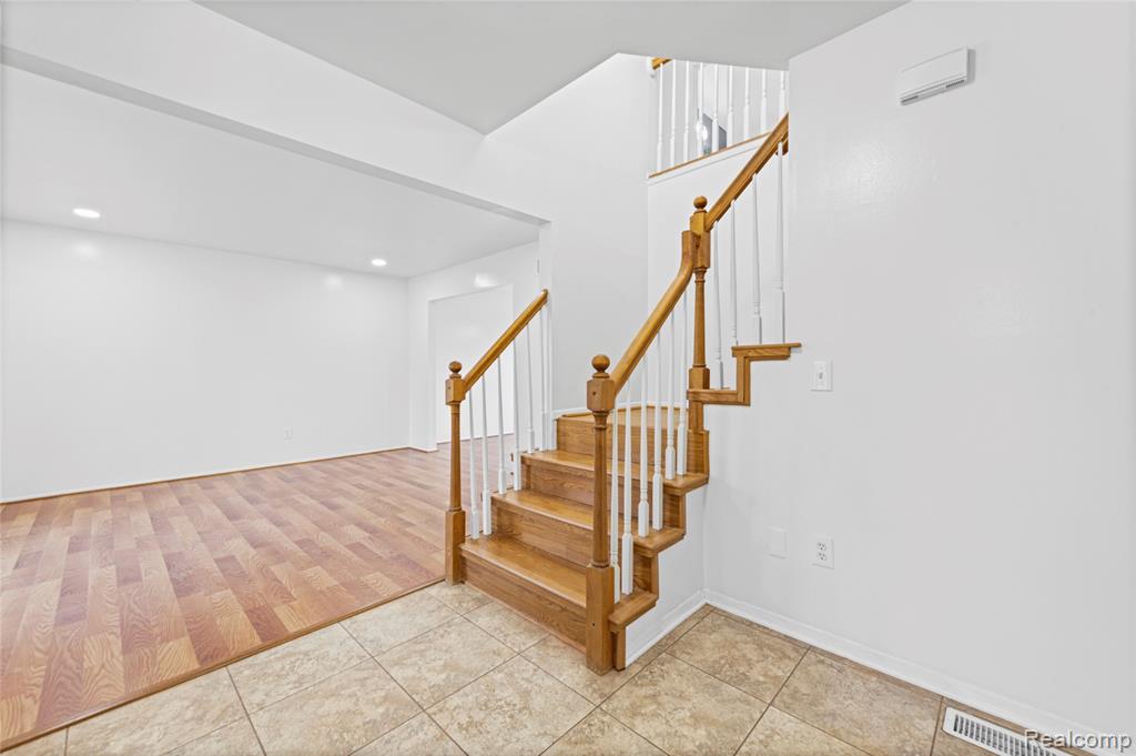 4959 Kingswood Drive, Warren, MI 48092 — Photo 13