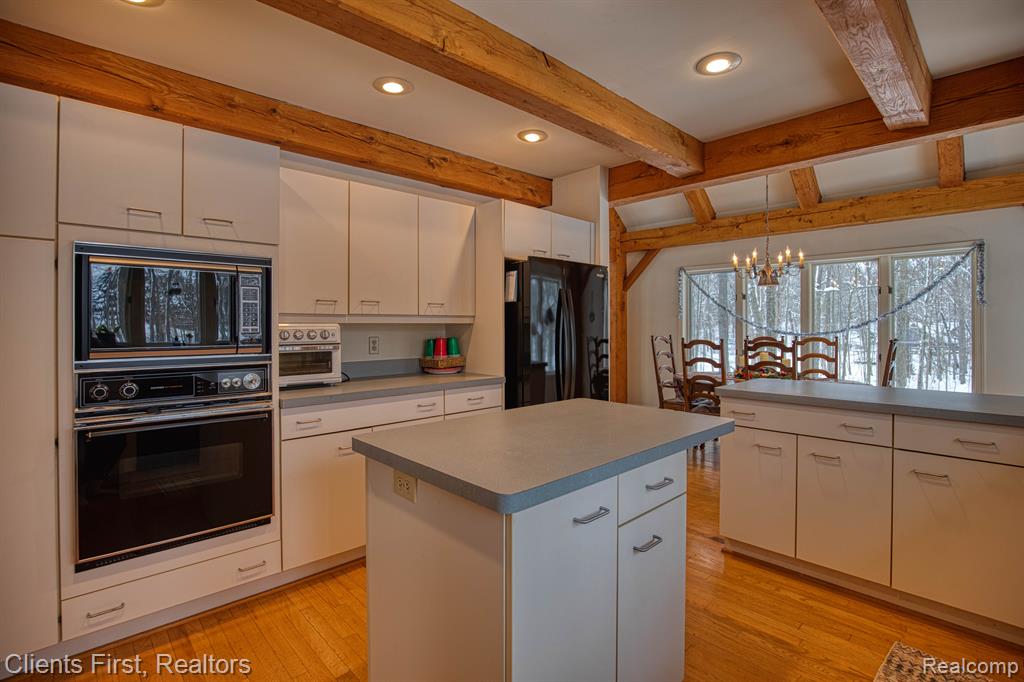 5400 RICHARDSON Road, Howell, MI 48843 — Photo 31