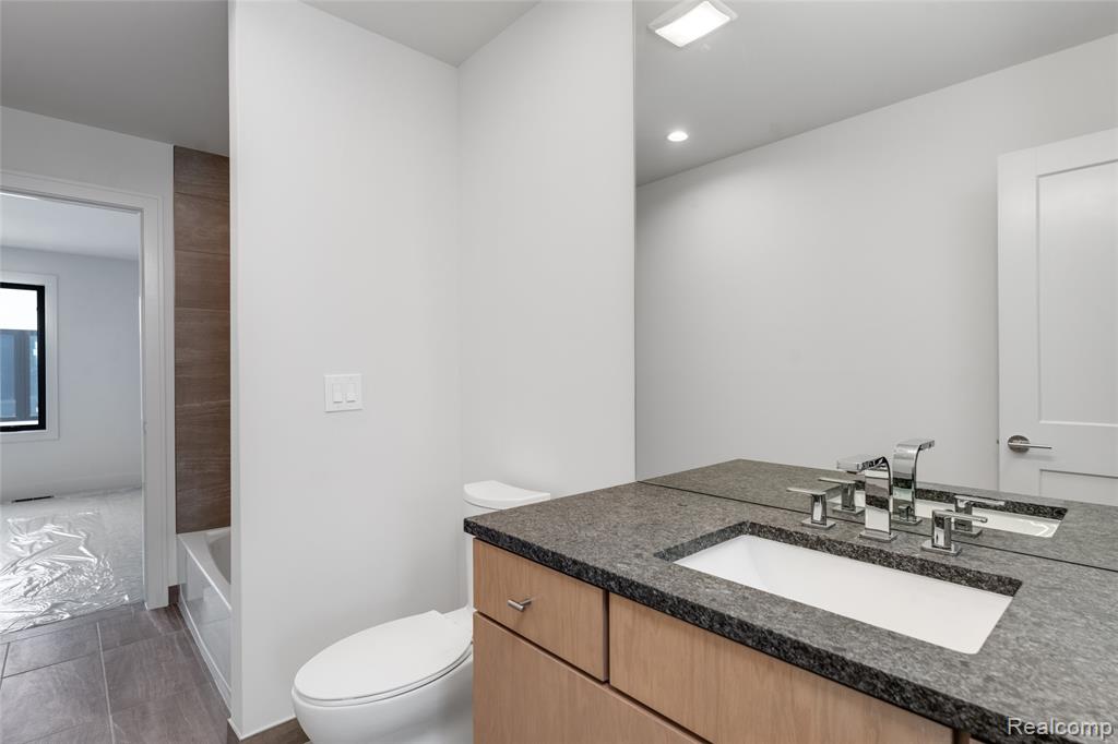53 South Trail Court, Troy, MI 48083 — Photo 33