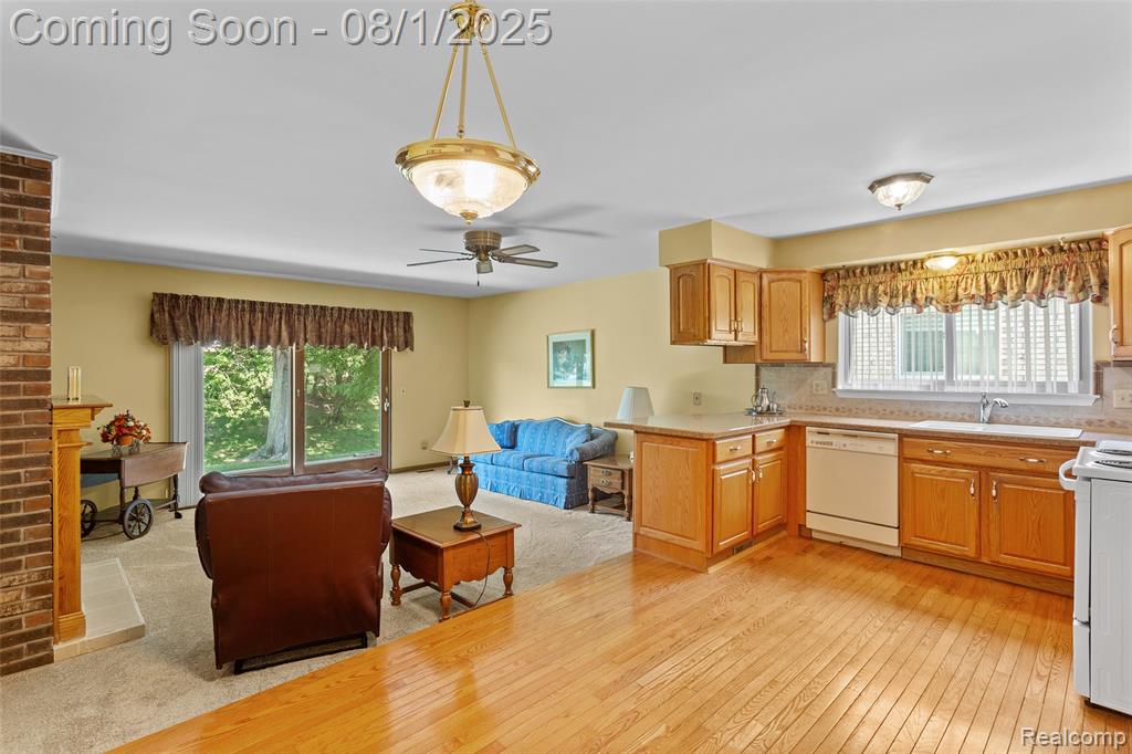 45184 Indian Creek Drive, Canton, MI 48187 — Photo 2