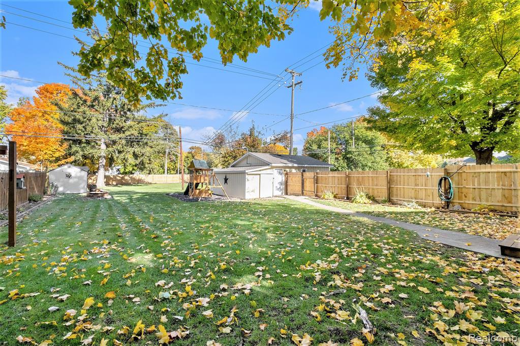 315 E Main Street, Vernon, MI 48476 — Photo 23