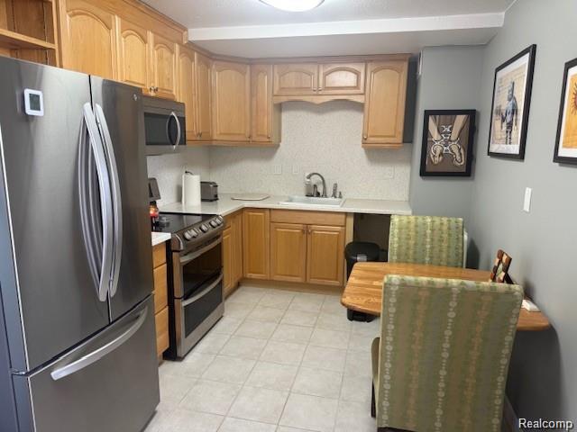 8900 E Jefferson Avenue, 916, Detroit, MI 48214 — Photo 4