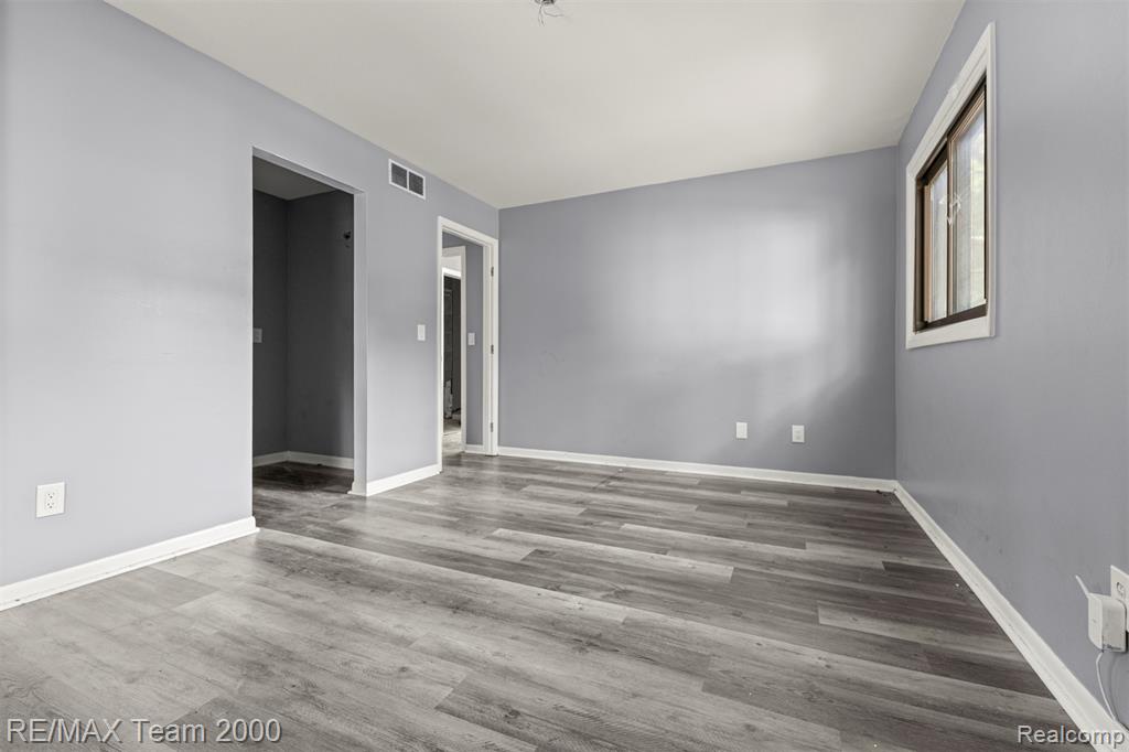 5445 Pine View Drive, Ypsilanti, MI 48197 — Photo 15