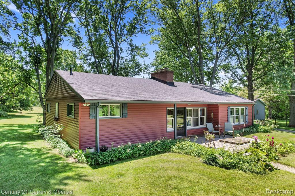 415 W PREDMORE Road, Oakland, MI — Photo 2