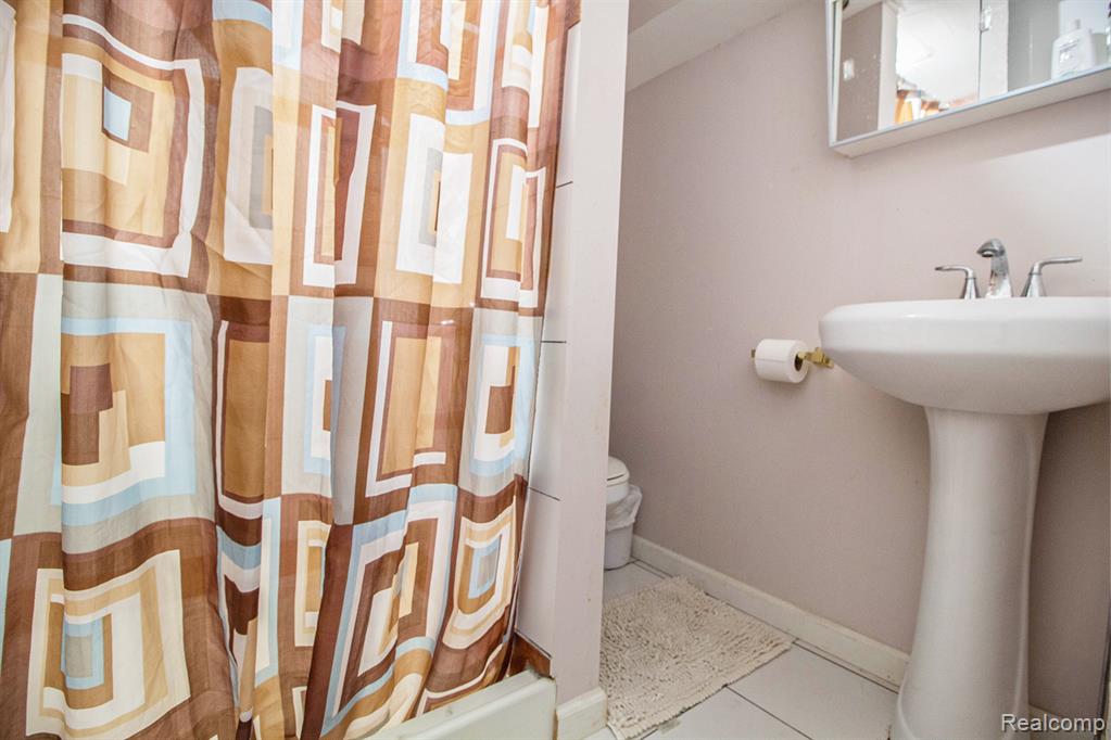 23840 Brentwood Drive, Trenton, MI 48183 — Photo 23