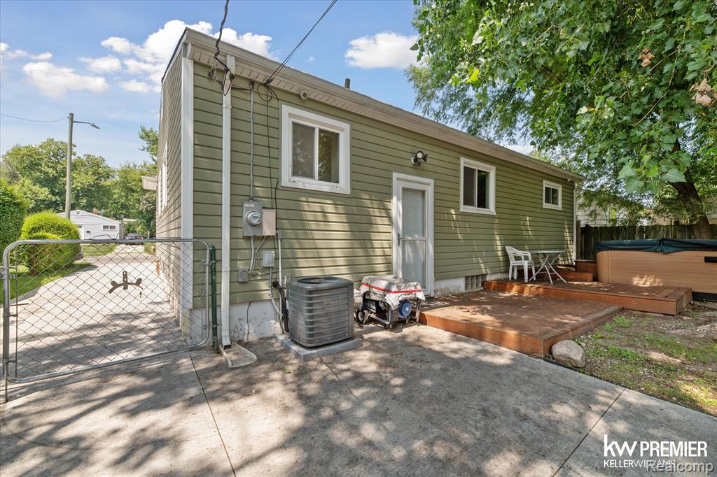 962 Kettering Avenue, Pontiac, MI 48340 — Photo 23