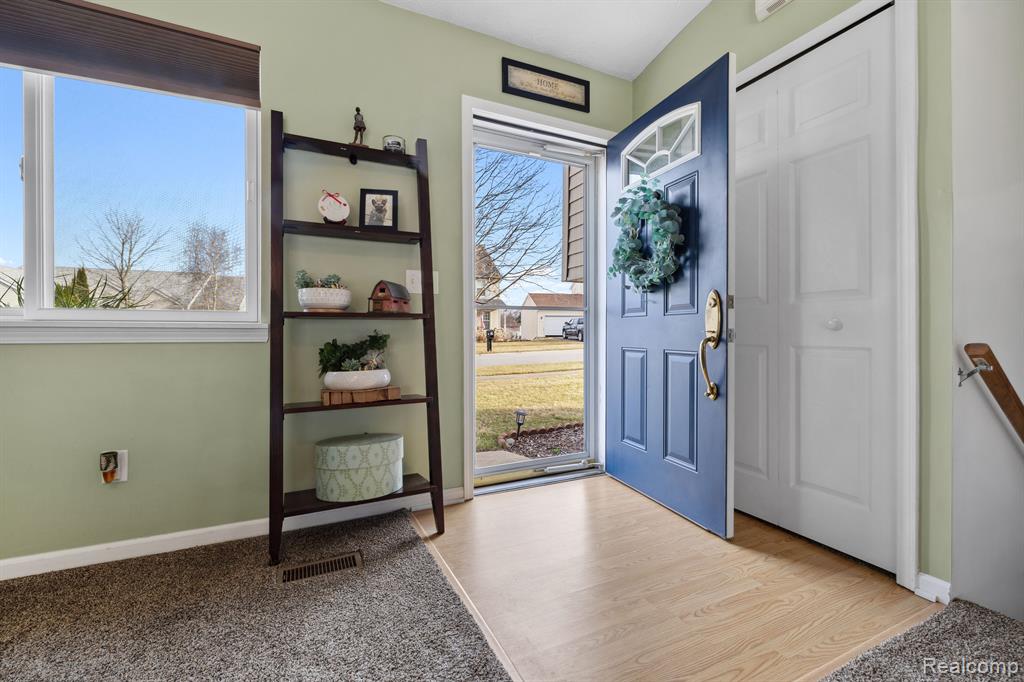 77 Coyote Court, Pinckney, MI 48169 — Photo 4