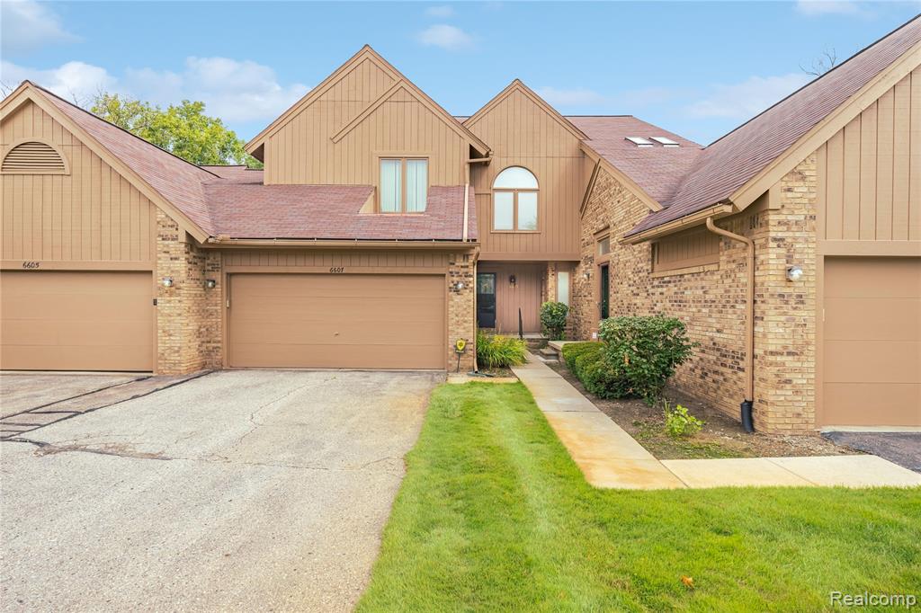 6607 Westbrooke Court, West Bloomfield, MI — front exterior