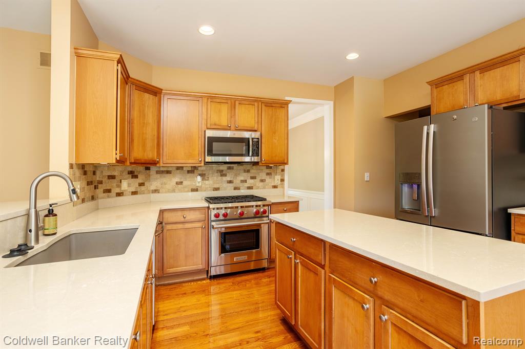 50154 BLACK HORSE Lane SW, Canton, MI 48188 — Photo 14