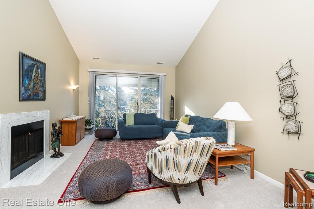 1903 Eagle Pointe, Bloomfield Hills, MI 48304 — Photo 9