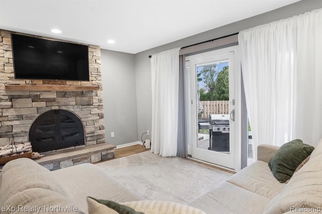 1929 Hopkins Drive, Wixom, MI 48393 — Photo 19
