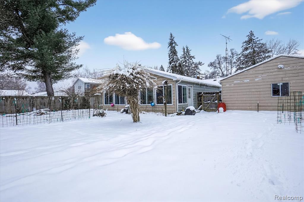 9102 N Genesee Road, Mount Morris, MI 48458 — Photo 28