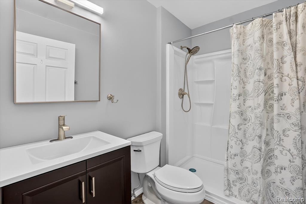 5214 Bloss Drive, Swartz Creek, MI 48473 — Photo 18