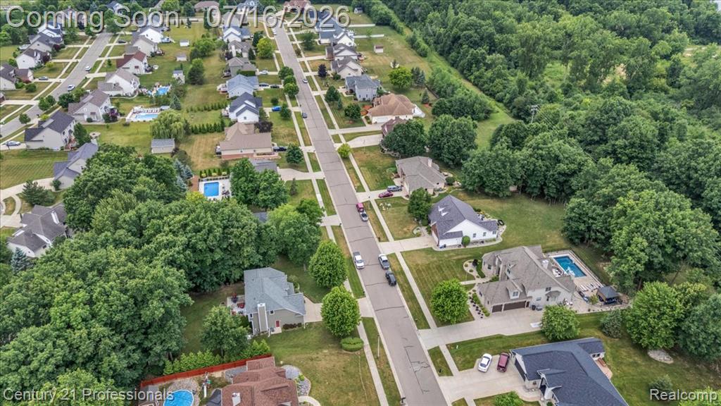 7520 Paradise Drive, Grand Blanc, MI 48439 — Photo 10