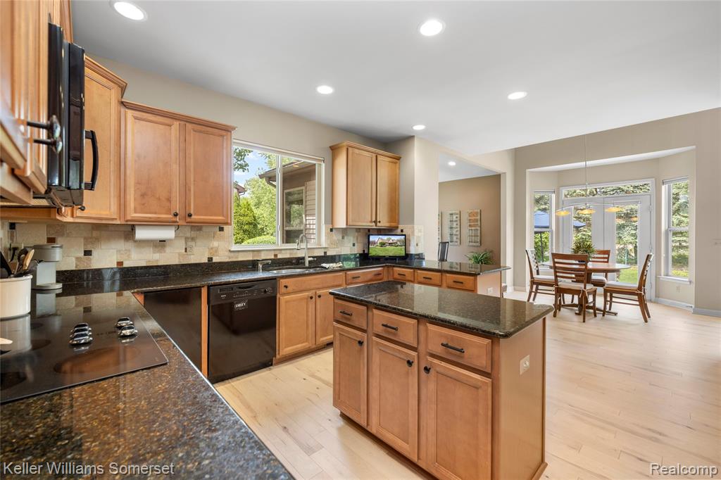 8354 Hummingbird, Commerce Twp, MI 48382 — Photo 25