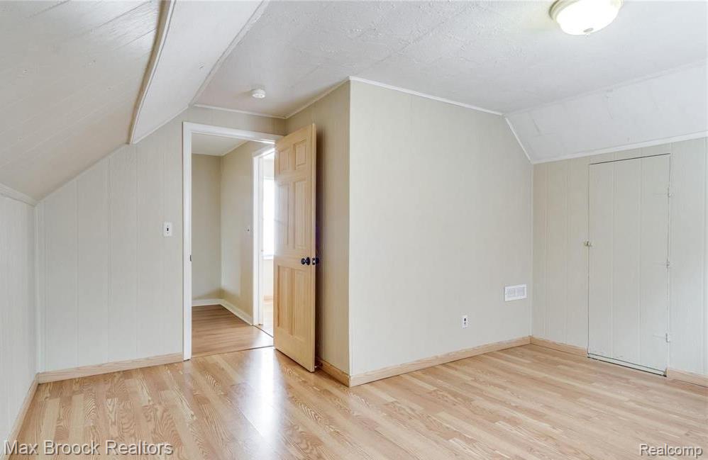 65 Maplefield Road, Pleasant Ridge, MI — Photo 20