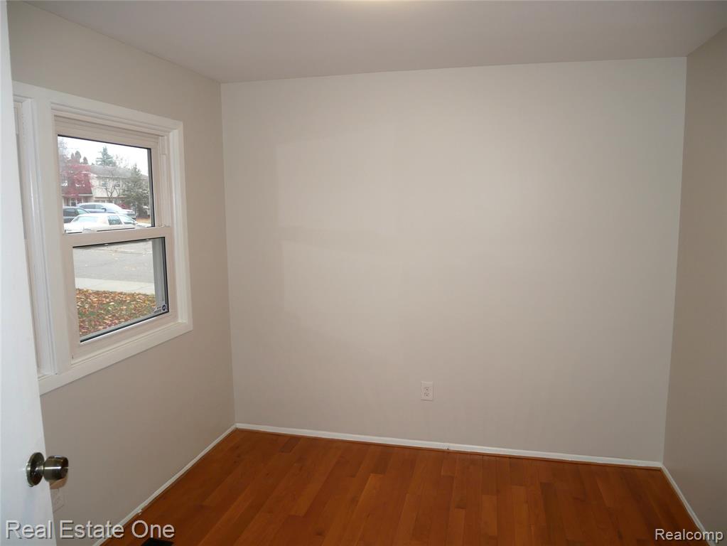5082 Buckingham, Troy, MI 48098 — Photo 9