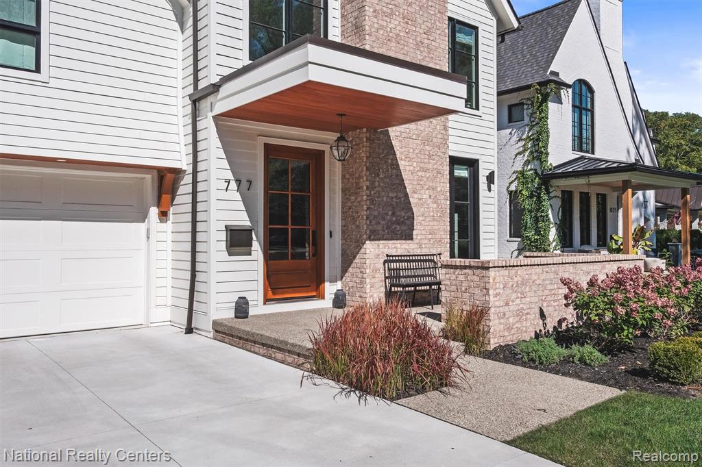 777 Wimbleton Drive, Birmingham, MI 48009 — Photo 2