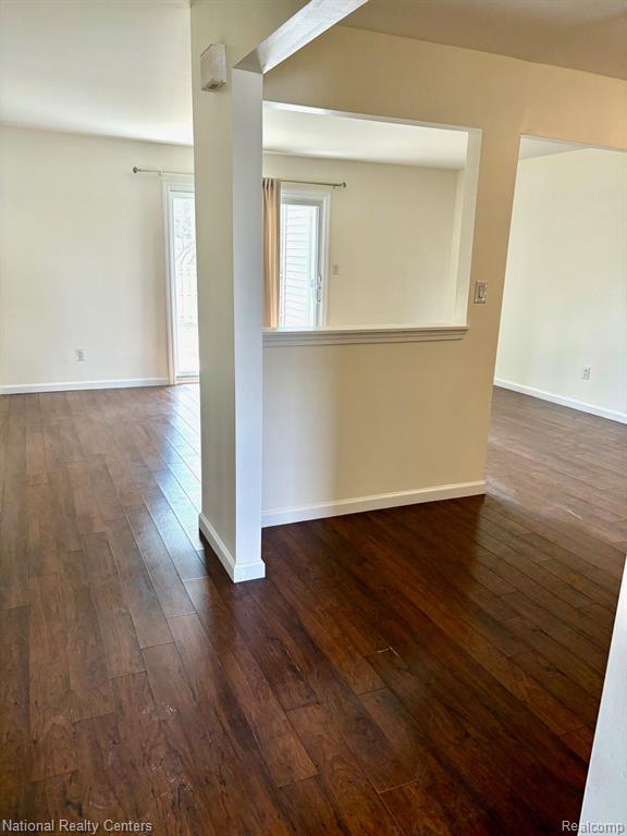 42499 PLYMOUTH HOLLOW Drive, 32, Plymouth, MI 48170 — Photo 5