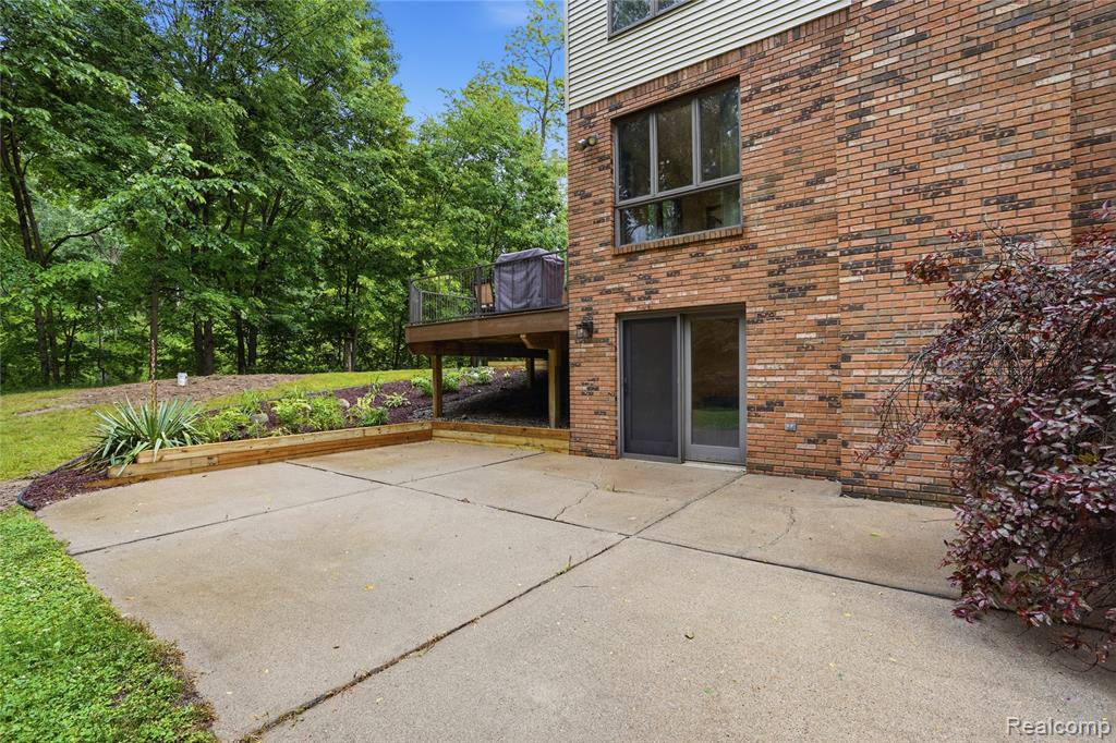 68345 Romeo Plank Road, Ray, MI — Photo 7