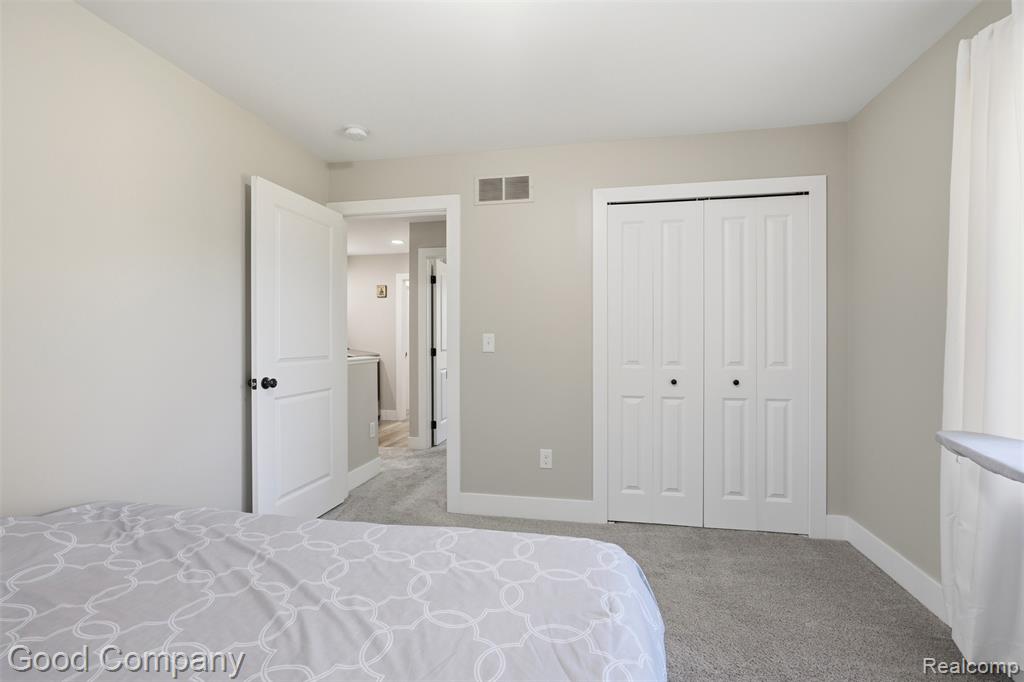 1218 E Bernhard Avenue, Hazel Park, MI 48030 — Photo 15