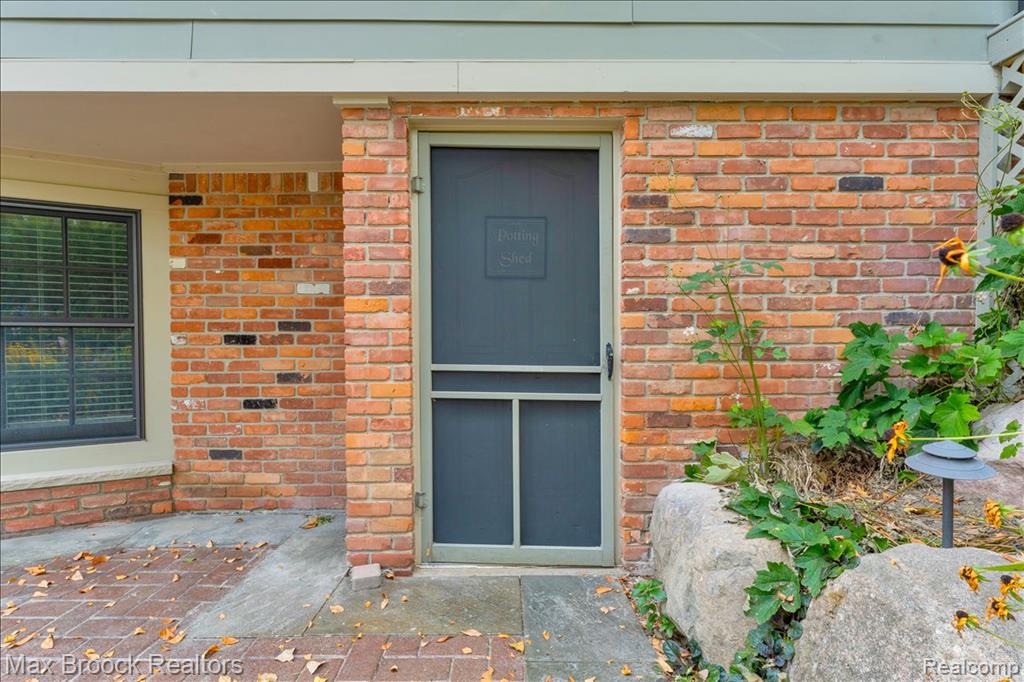 6287 Thorncrest Drive, Bloomfield Hills, MI 48301 — Photo 71