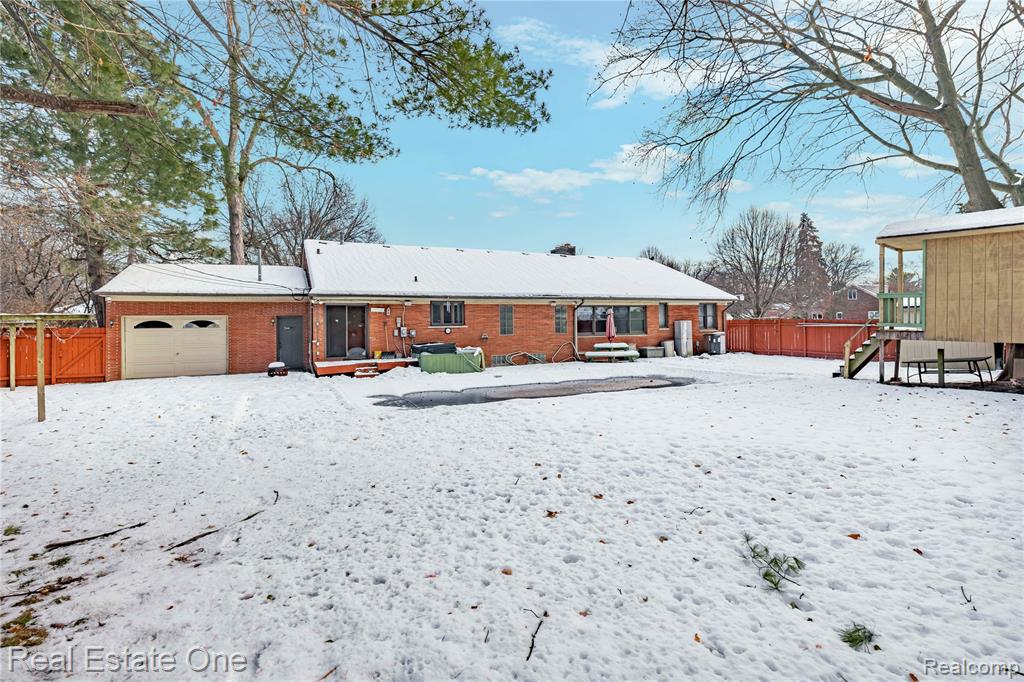 28615 Bloomfield Drive, Lathrup Village, MI 48076 — Photo 55