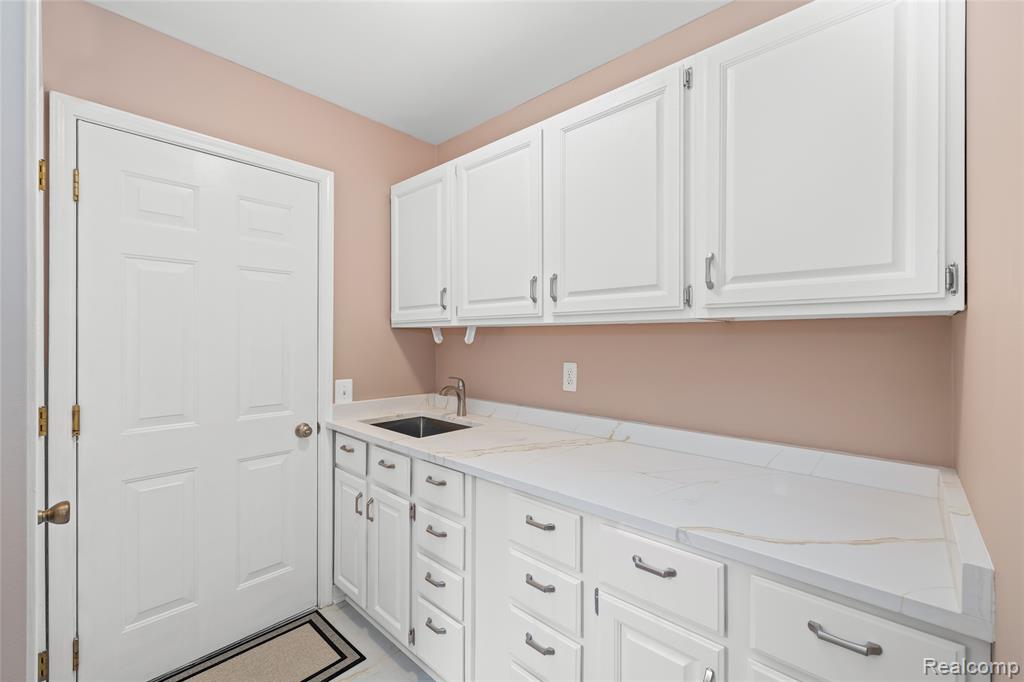 16252 Country Knoll Drive, Northville, MI 48168 — Photo 22