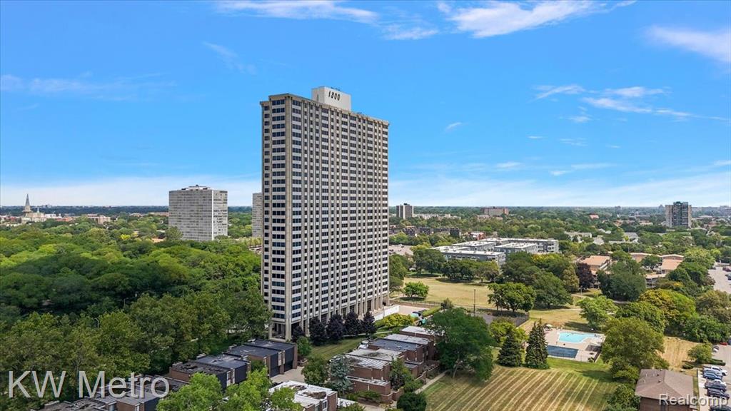 1300 E Lafayette Street, 1001, Detroit, MI 48207 — Photo 8