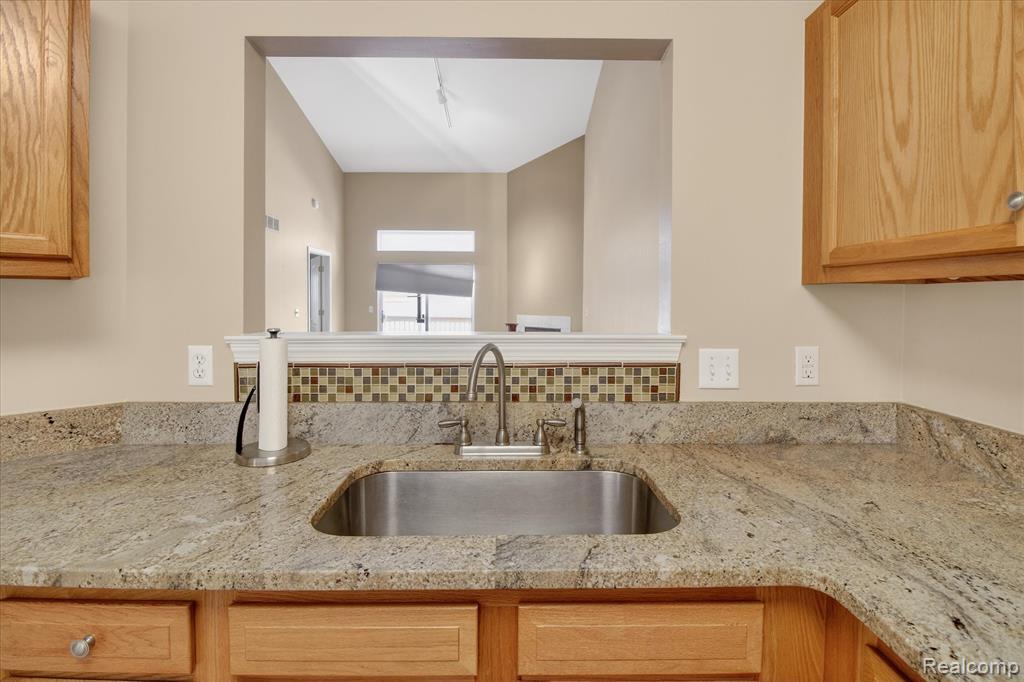 606 Shady Maple Drive, Wixom, MI 48393 — Photo 14